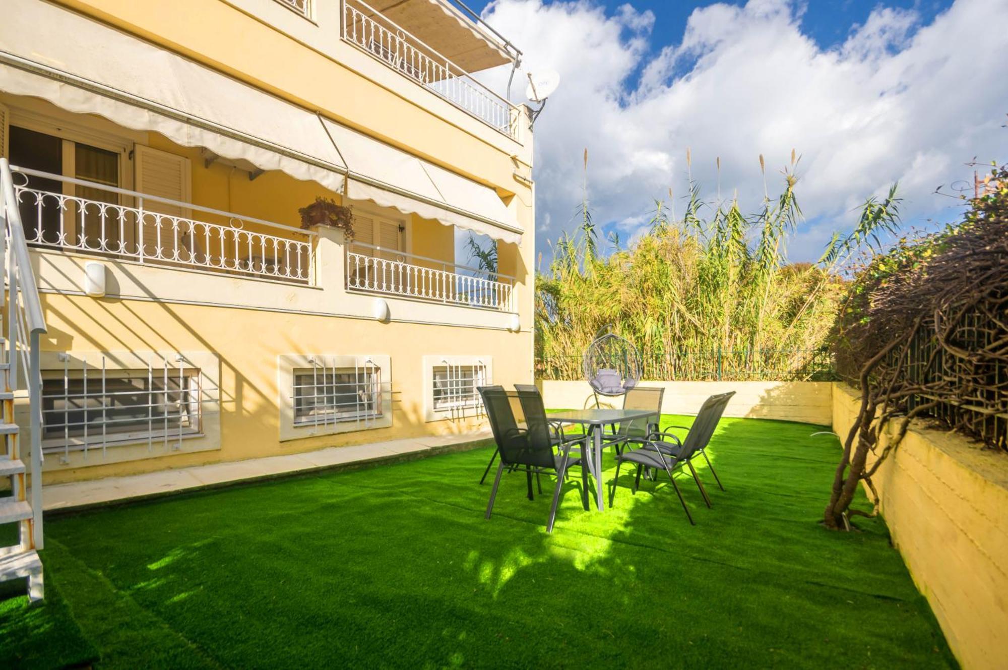 Διωροφη Μεζονετα-2Km Απο Το Κεντρο-Iliana House Leilighet Alepou Eksteriør bilde